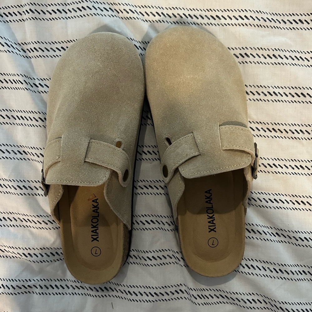 Women's Tan Slip-On Shoes